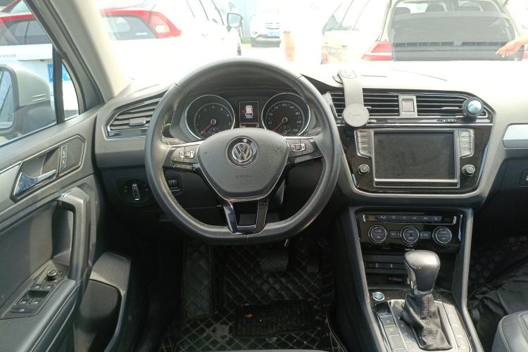 Used Volkswagen Tiguan L 2018 330TSI Automatic Two-Wheel Drive Luxury Edition
