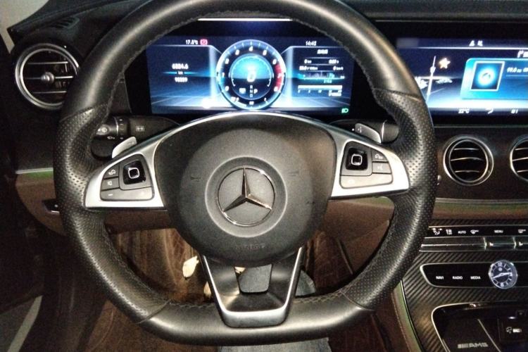 Used Mercedes-Benz E-Class 2016 E 300 L Sporty and Stylish Model
