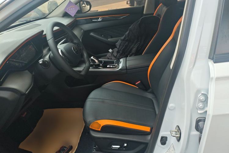 Used Dongfeng Aeolus Yixuan MAX 2023 1.5T Ultra-Stylish Trendsetting Dad Edition