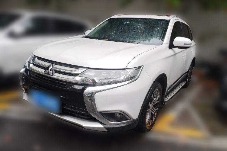 Used Mitsubishi Outlander 2018 2.0L Two-Wheel Drive Glory Edition 5 Seats