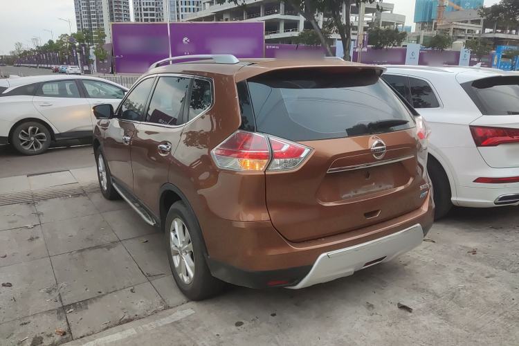 Used Nissan X-Trail 2015 2.0L CVT Comfort MAX Edition 2WD Exterior 2