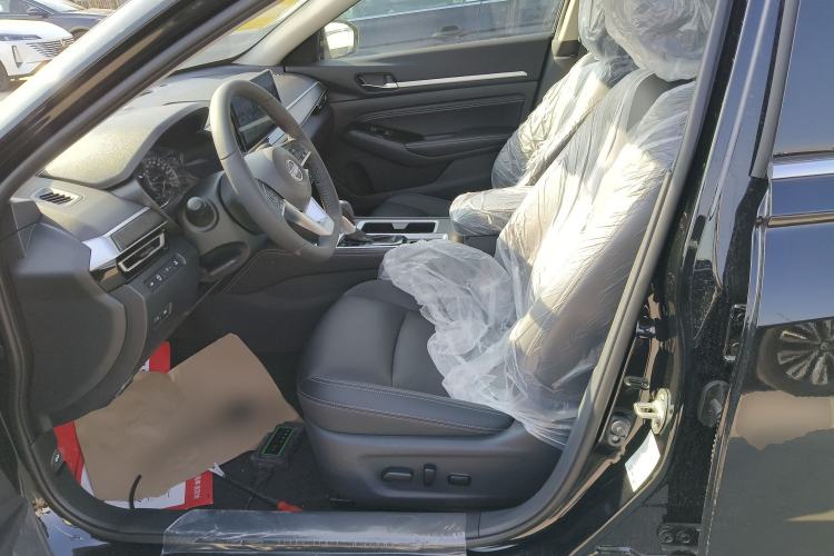 Used Nissan Teana 2025 Model 2.0L XL-TLS Enjoyment Edition
