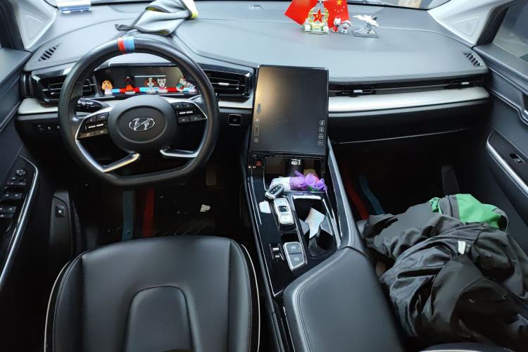 Used Hyundai Custo 2021 270TGDi Prestige LUX Center Console