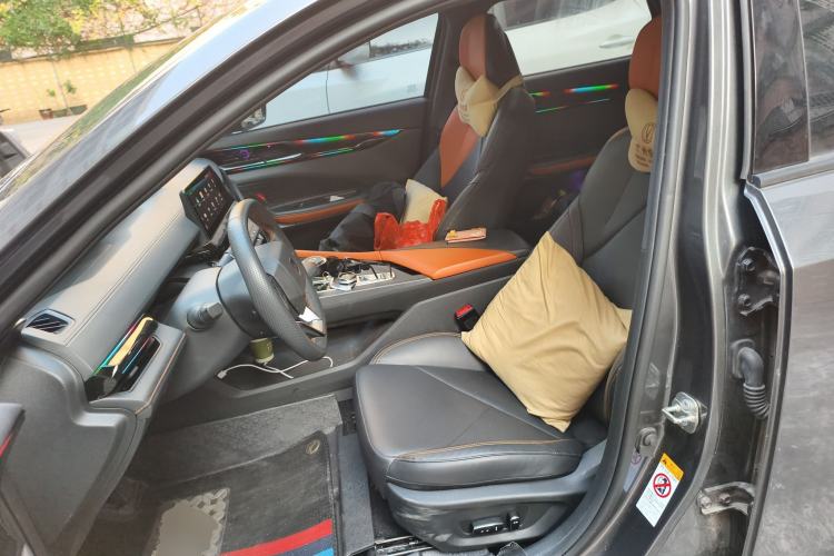 Used Changan UNI-V iDD 2023 ZhiDian iDD 1.5T 113km ZhiKu Model
