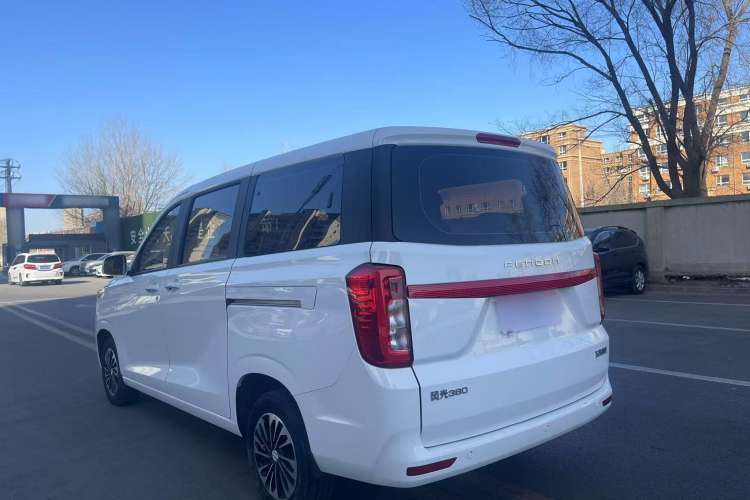 Used Dongfeng Fengon 380 2022 1.5L Comfort-Class Passenger Vehicle (Steel Spring) with 7 Seats
