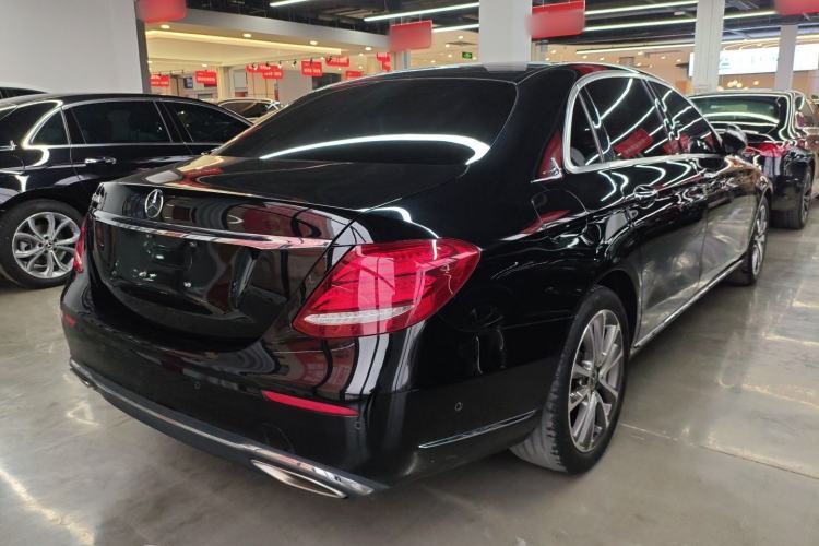 Used Mercedes-Benz E-Class 2018 Facelift E 300 L Luxury Edition
