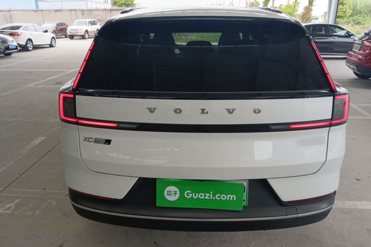 Used Volvo XC70 Plug-in Hybrid 2026 Model Four-Wheel Drive Long-Range Plus
