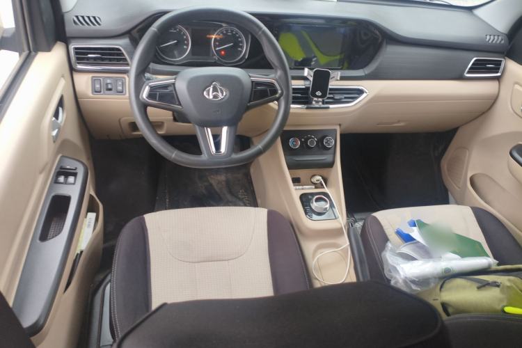 Used CHANGAN KUAYUE Xing V7 EV 2025 Model, 255km Luxury Version, 6 Seats, 38.64 kWh Center Console