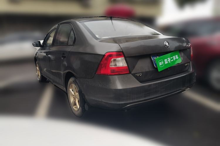 Used Skoda Rapid 2015 1.6L Manual Le Xuan Model