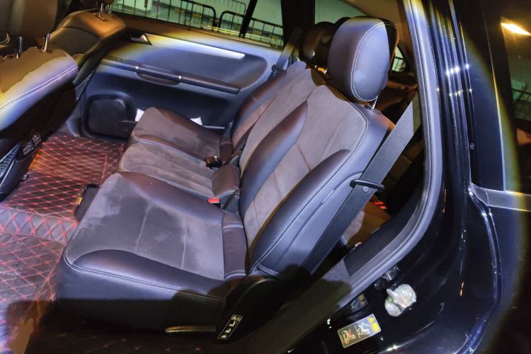 Used Mercedes-Benz R-Class 2014 R 320 4MATIC Business Model