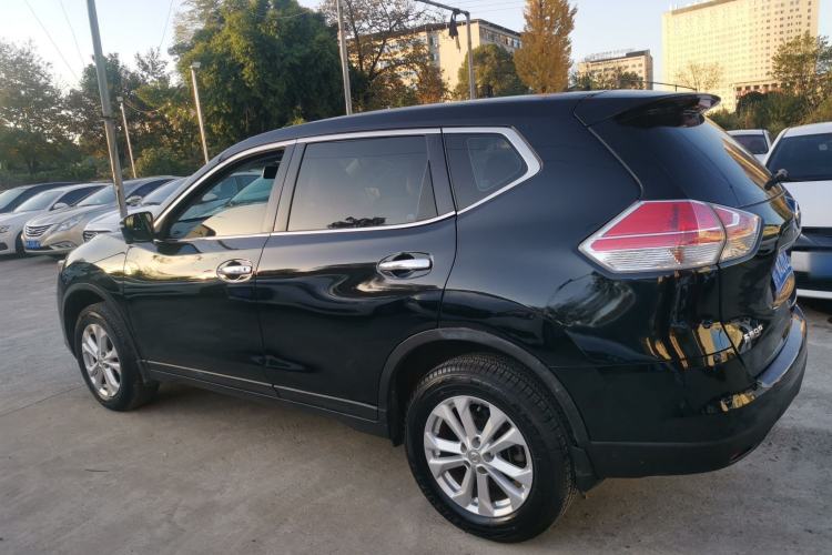 Used Nissan X-Trail 2015 2.0L CVT Comfort MAX Edition 2WD
