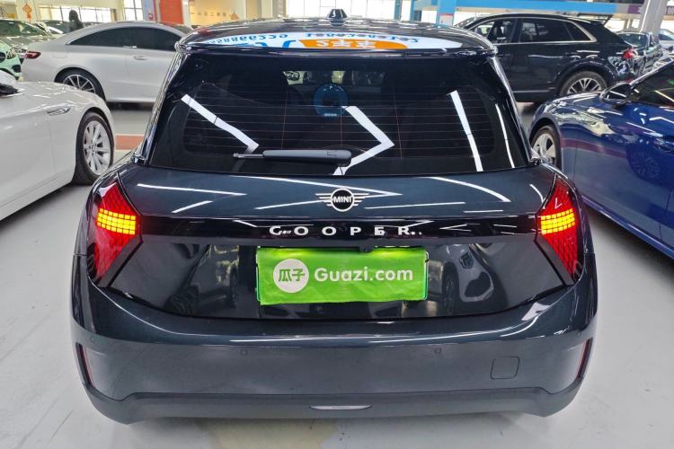 Used MINI Electric COOPER 2025 456km COOPER E Classic Style
