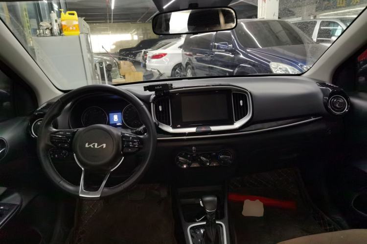 Used Kia kx1 Stonic 2021 1.4L CVT Fun Edition Center Console