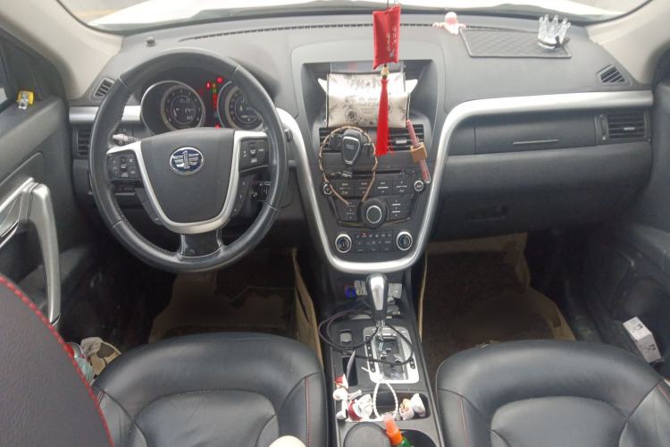 Used Bestune X80 2013 2.0L automatic luxury version