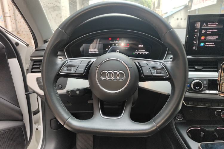 Used Audi A4L 2022 40 TFSI Luxury Dynamic Model