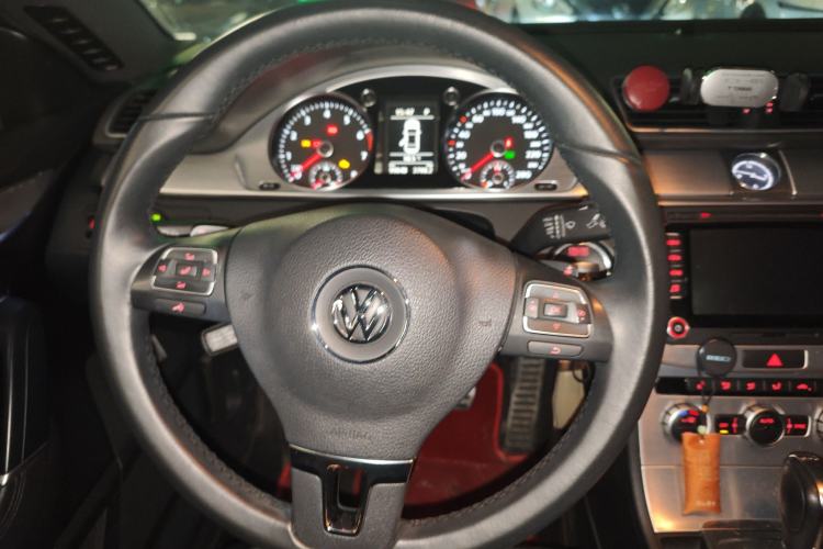 Used Volkswagen FAW-Volkswagen CC 2013 1.8TSI Prestige Model Steering Wheel