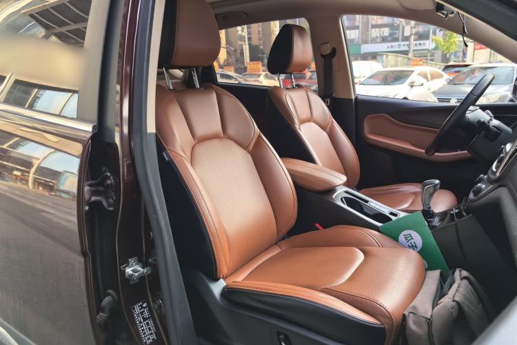 Used Baojun 560 2017 Rhythmic Edition 1.8L iAMT Prestige Model