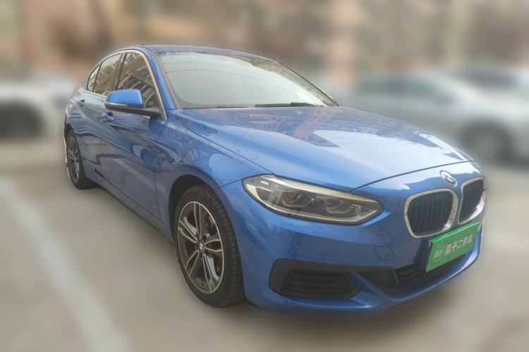 Used BMW 1 Series 2020 120i Fashion Model Front Right 45 Deg