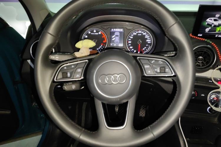 Used Audi Q2L 2021 35 TFSI Progressive Dynamic Edition Steering Wheel