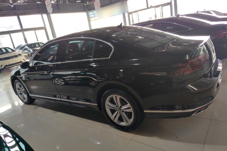 Used Volkswagen Magotan 2025 Zhongxiang Version 280TSI DSG Comfort Edition