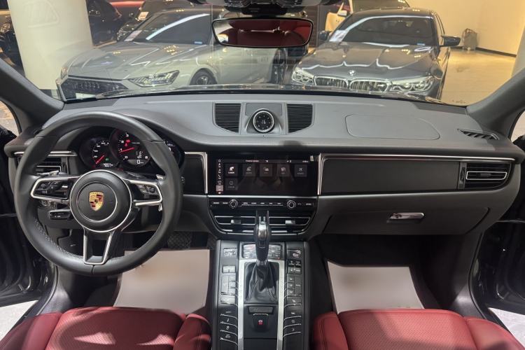 Used Porsche Macan 2018 Macan 2.0T Interior 1