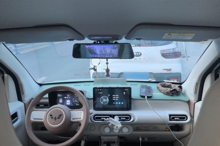 Used Wuling Hongguang MINIEV 2024 3rd Generation 215km Youth Edition Center Console