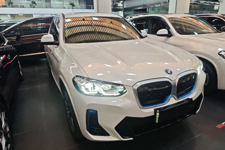 Used BMW iX3 2022 Leading Model Front Right 45 Deg