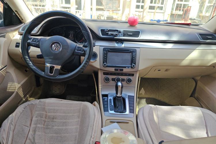 Used Volkswagen Magotan 2012 1.8TSI Luxury Model Center Console