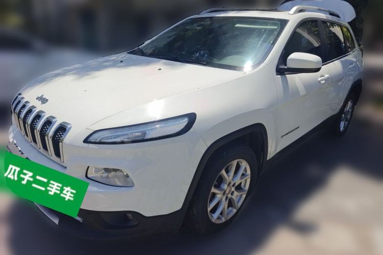 Used Jeep Cherokee 2017 2.0L Superior Edition Guazi used car, China used car export, Used car for sale, Used  cars, Cheapest cars for sale