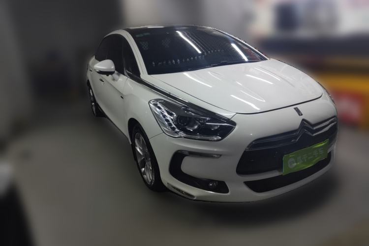 Used DS 5 2014 1.6T Luxury Edition THP160
