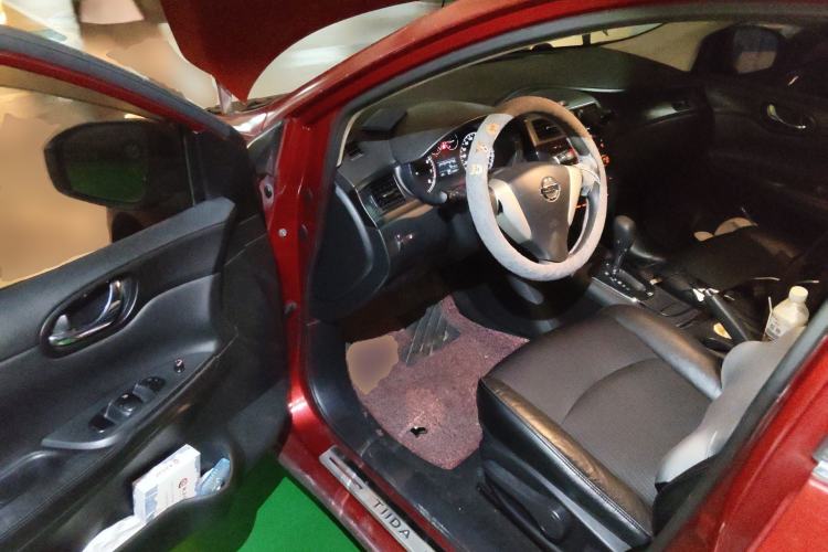 Used Nissan Tiida 2011 1.6L CVT Smart Version