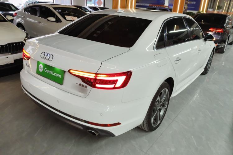 Used Audi A4L 2017 45 TFSI quattro Sport Edition
