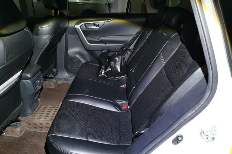 Used Toyota RAV4 2022 2.0L CVT Two-Wheel Drive Fashion Edition