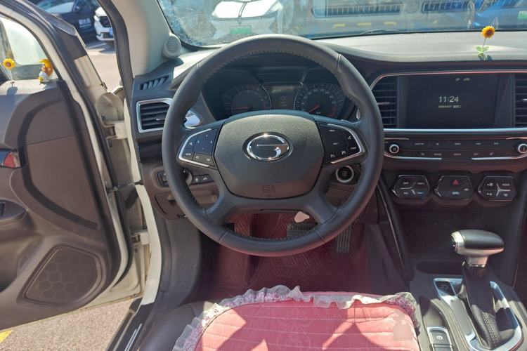 Used GAC Trumpchi GS4 2017 235T G-DCT Two-Wheel Drive Luxury Edition Steering Wheel