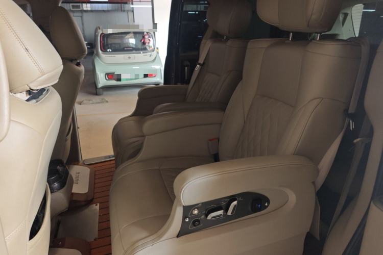 Used Buick GL8 2011 2.4L CT Luxury Business Comfort Edition
