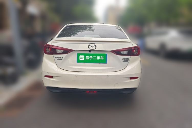 Used Mazda 3 Axela 2016 Sedan 1.5L Automatic Comfort Model