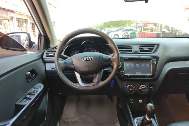 Used Kia K2 2012 Sedan 1.4L MT GLS Commemorative Edition Steering Wheel