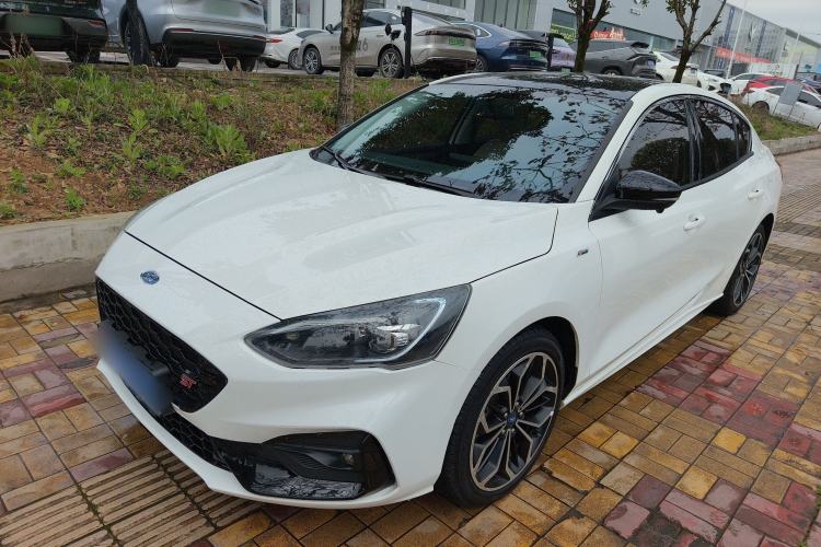 Used Ford Focus 2021 Sedan EcoBoost 180 Automatic Trendy Model