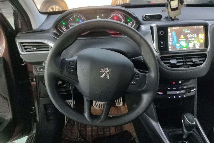 Used Peugeot 2008 2014 1.6L Automatic Fashion Edition Steering Wheel