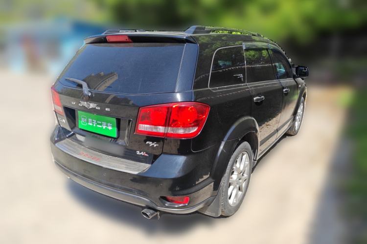 Used Dodge Journey 2013 2.4L Two-Wheel Drive Luxury Version Rear Right 45 Deg