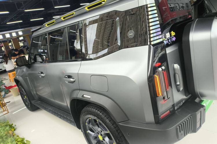 Used JETOUR Traveler 2023 2.0T All-Wheel Drive CrossPRO+