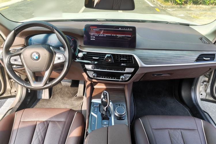 Used BMW 5 Series 2021 530Li Leading Luxury Package Interior 4