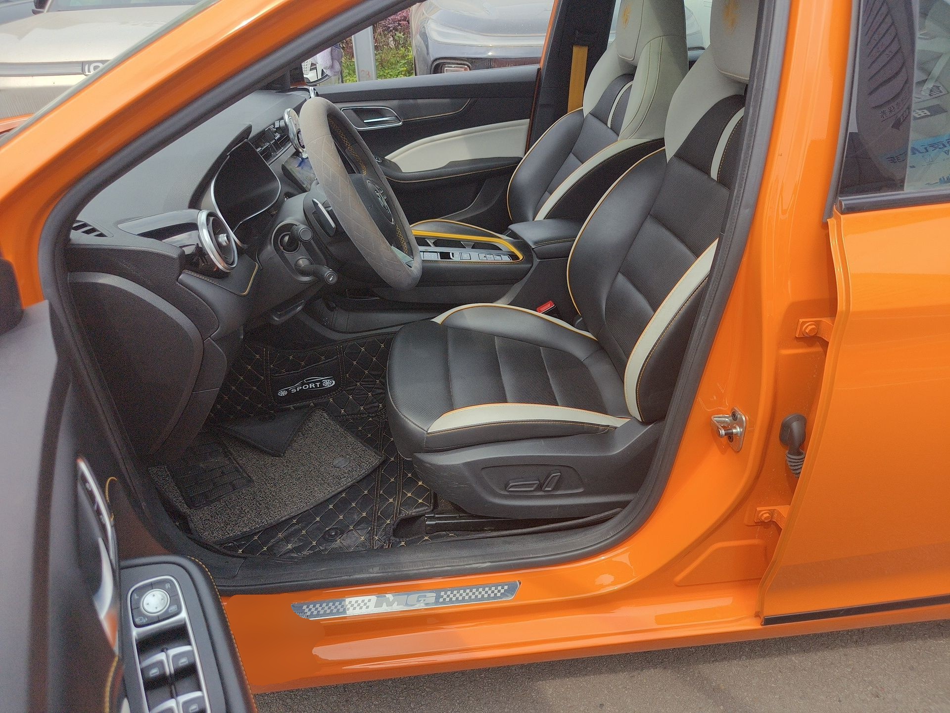 المقاعد الأمامية داخل السيارة