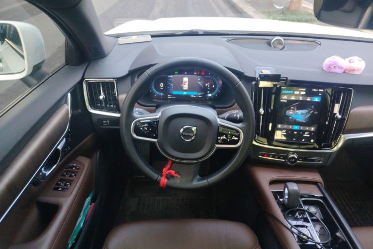 Used Volvo V90 2022 Cross Country B5 AWD Smart Range Edition
