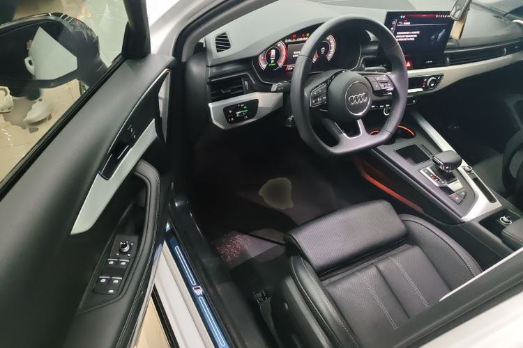 Used Audi A4L 2022 40 TFSI Luxury Dynamic Model Driver Seat