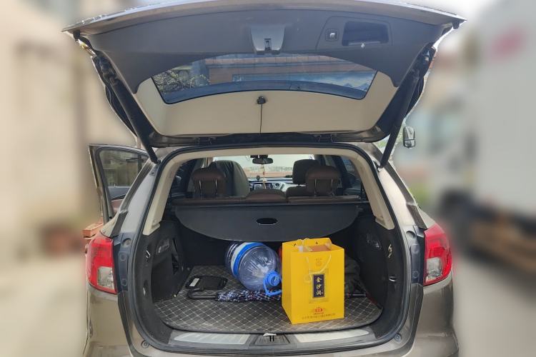 Used Buick Envision 2014 28T Four-Wheel Drive Luxury Model Trunk