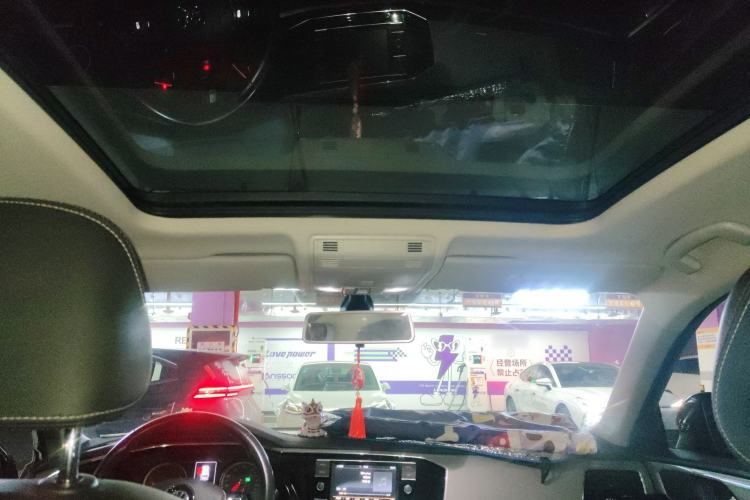 Used Volkswagen Tayron 2019 330TSI Two-Wheel-Drive Luxury Plus China VI Standard Headliner