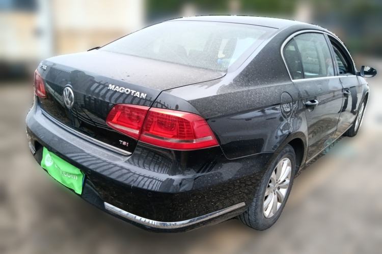 Used Volkswagen Magotan 2015 1.8TSI Advanced Model Rear Right 45 Deg