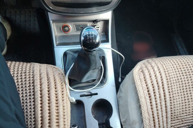 Used JAC V7 2018 2.0T Two-Wheel-Drive Comfort Version with Long Wheelbase D19TCIE13