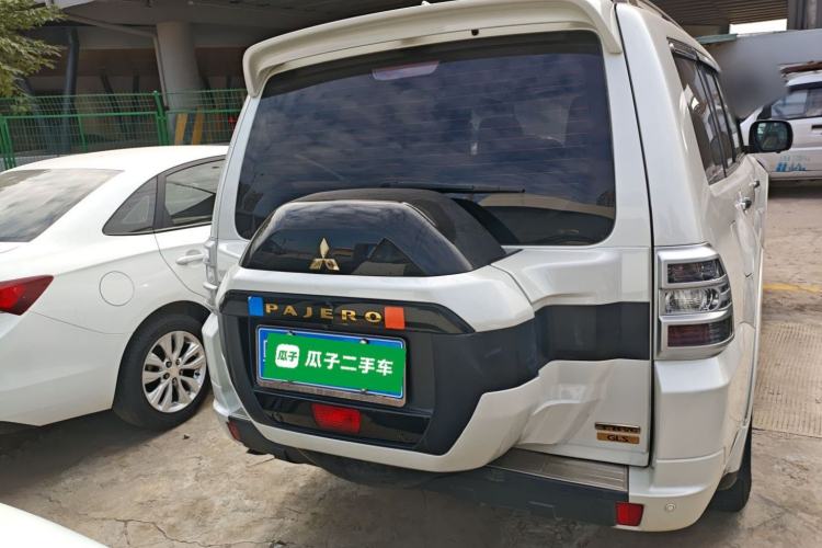 Used Mitsubishi Pajero 2018 V97 3.8L 5-Door GLS Sunroof – Middle East
